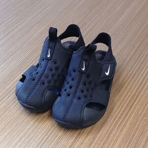 NIKE Toddler Black Sandals SZ 8C